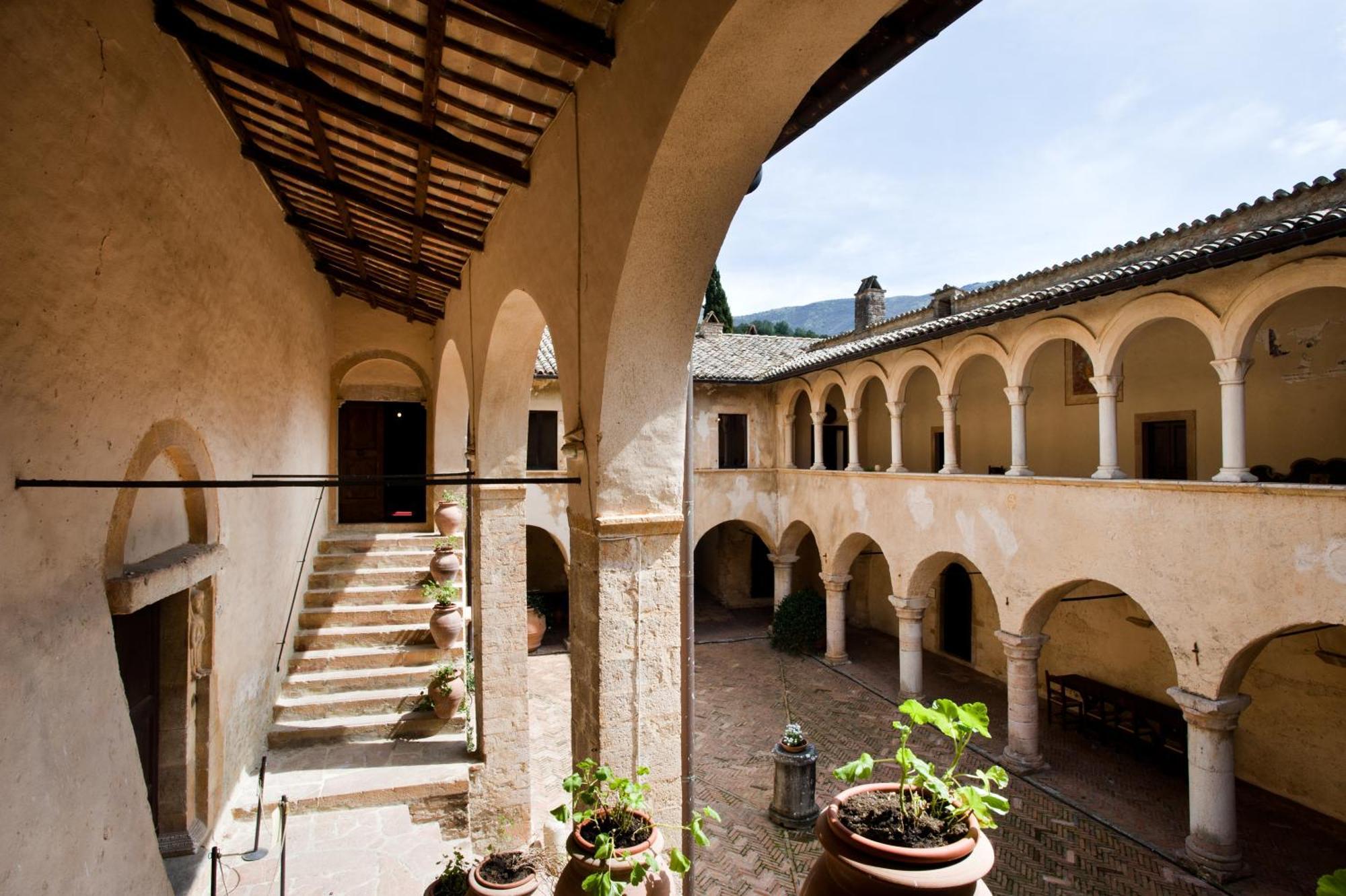 Abbazia San Pietro In Valle Ferentillo Екстер'єр фото